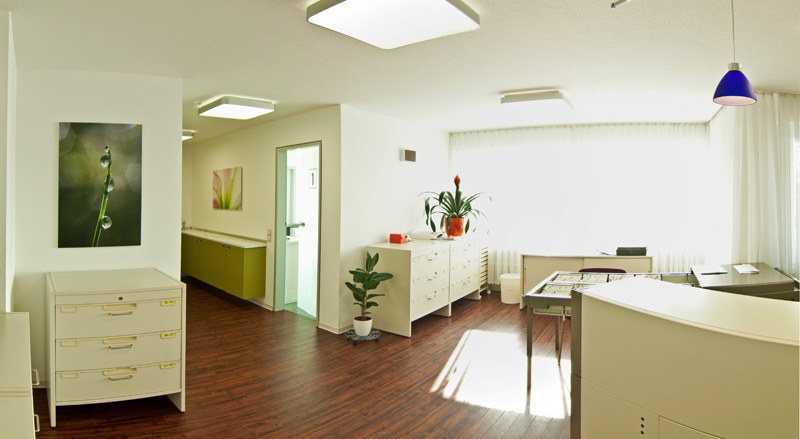 Architektonischer Innenausschnitt der Zahnarztpraxis MYYY EJJJJJ